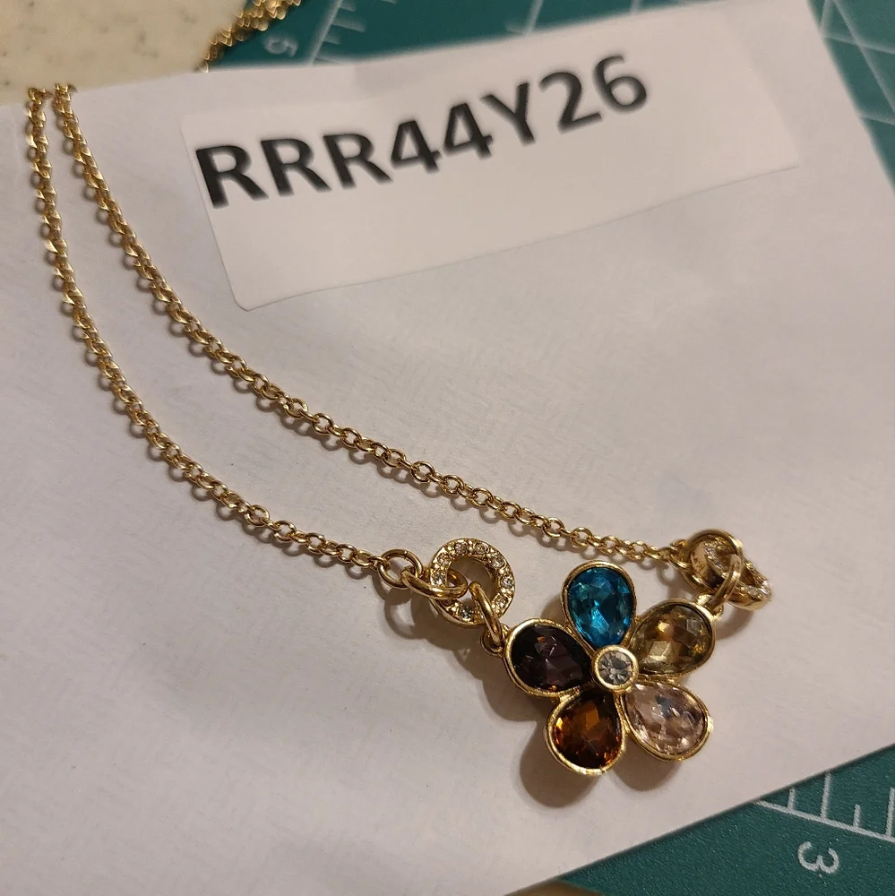 Ladies Necklace for sale